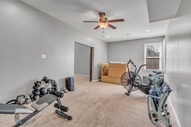 1083 E OLD HEARTHSTONE CIR, Collierville, TN 38017