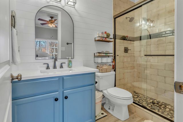 1083 E OLD HEARTHSTONE CIR, Collierville, TN 38017