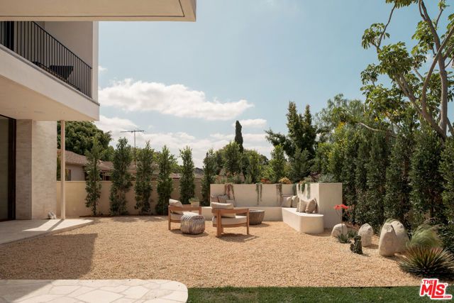 4333 Vinton Avenue, Culver City, CA 90232