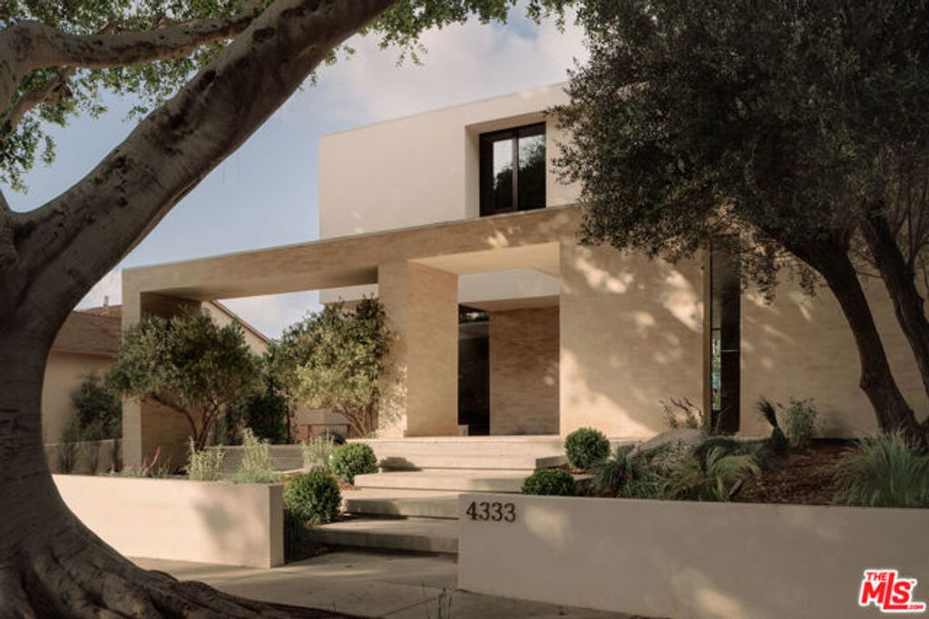 4333 Vinton Avenue, Culver City, CA 90232