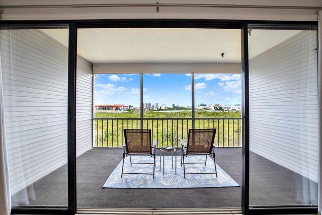 9472 TARA CAY COURT 2, Seminole, FL 33776