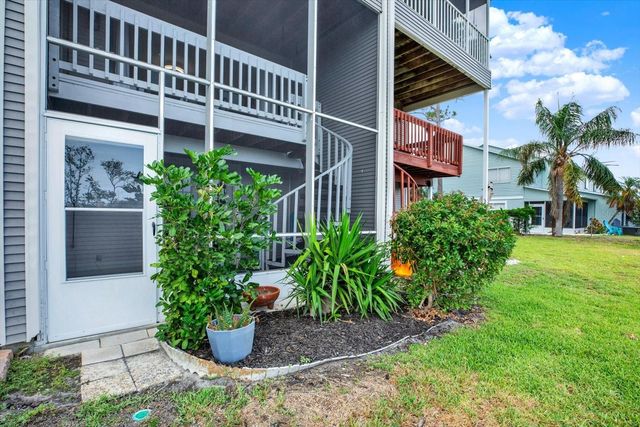 9472 TARA CAY COURT 2, Seminole, FL 33776