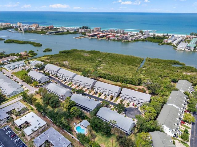 9472 TARA CAY COURT 2, Seminole, FL 33776