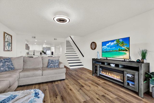 9472 TARA CAY COURT 2, Seminole, FL 33776