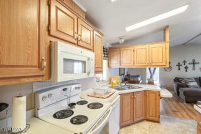 450 W SUNWEST Drive 194, Casa Grande, AZ 85122
