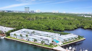 2700 NE 135th St 12, North Miami, FL 33181