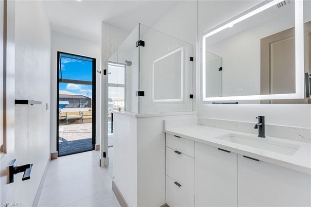 1925 NW 34th PL, Cape Coral, FL 33993