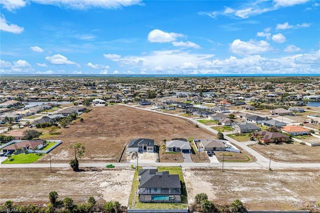 1925 NW 34th PL, Cape Coral, FL 33993