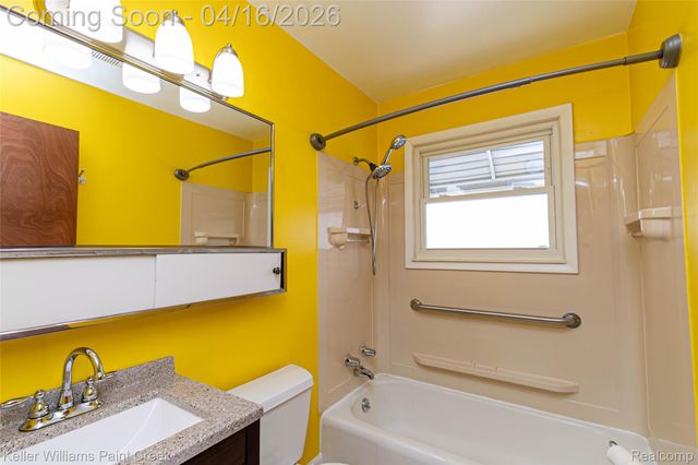 22369 Cunningham Avenue, Warren, MI 48091