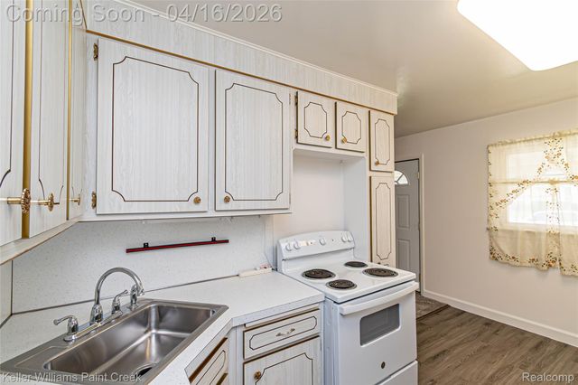 22369 Cunningham Avenue, Warren, MI 48091