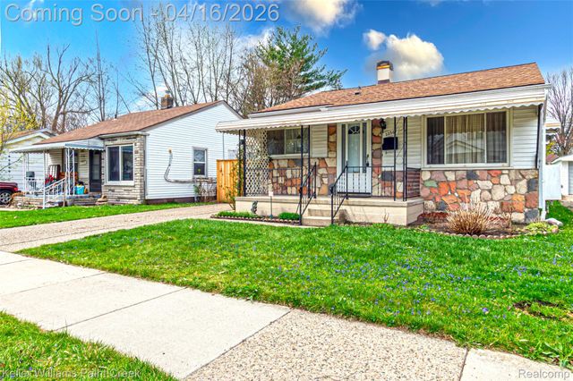 22369 Cunningham Avenue, Warren, MI 48091