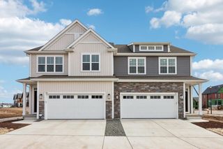 982 Glencoe LANE, Oconomowoc, WI 53066