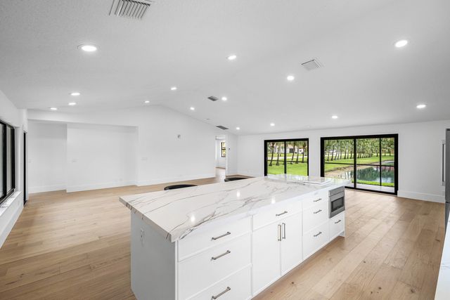 5665 Aspen Ridge Circle, Delray Beach, FL 33484