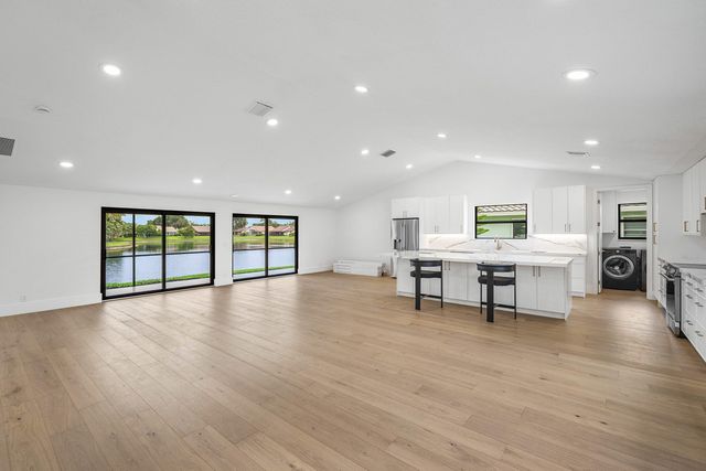 5665 Aspen Ridge Circle, Delray Beach, FL 33484