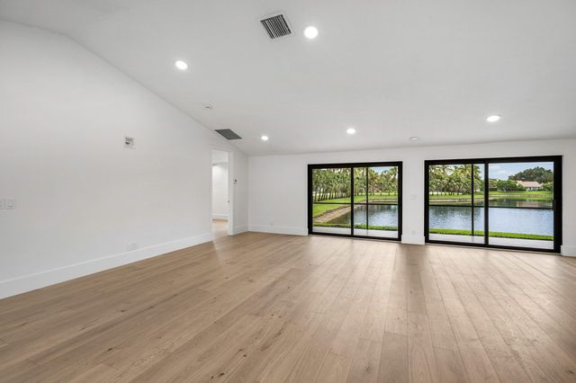 5665 Aspen Ridge Circle, Delray Beach, FL 33484