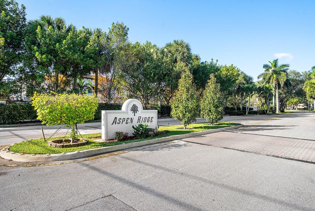 5665 Aspen Ridge Circle, Delray Beach, FL 33484