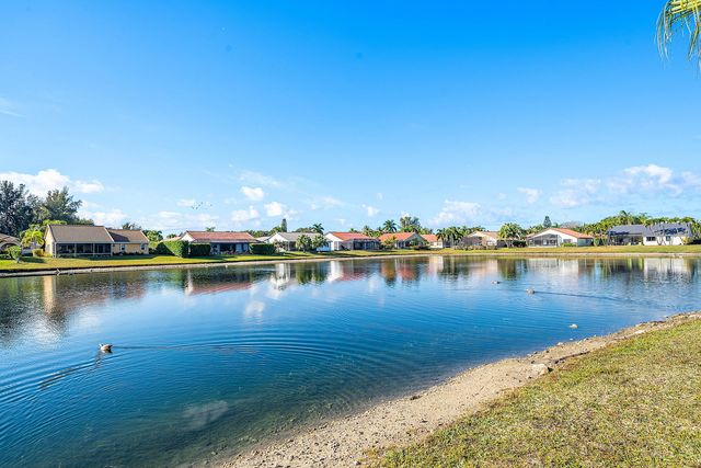 5665 Aspen Ridge Circle, Delray Beach, FL 33484