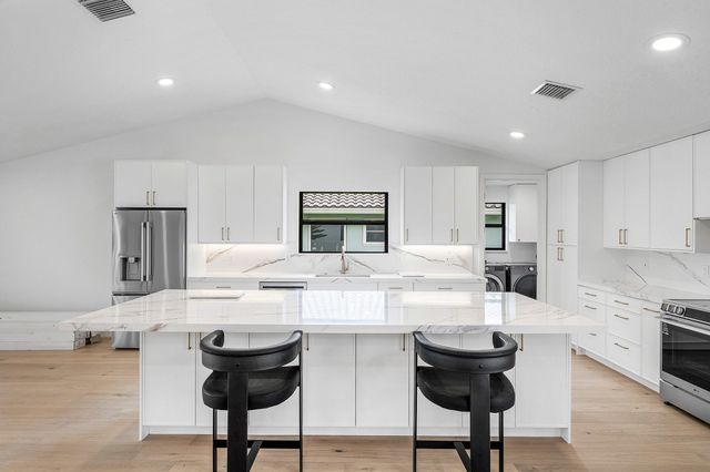 5665 Aspen Ridge Circle, Delray Beach, FL 33484