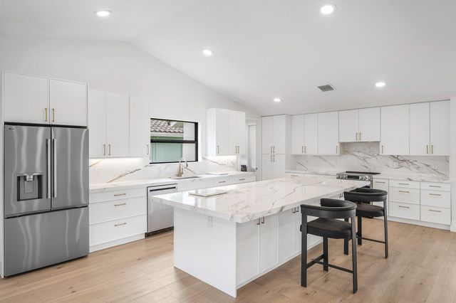 5665 Aspen Ridge Circle, Delray Beach, FL 33484