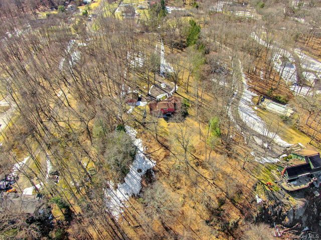 16 Young Road, Katonah, NY 10536