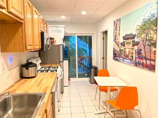 130 W 8th St 2, Boston, MA 02127