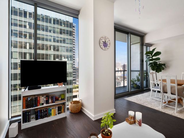 1212 Laurel St Apt 1010, Nashville, TN 37203