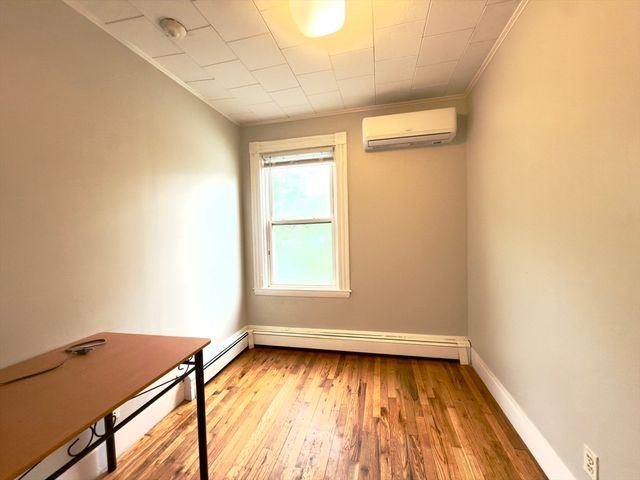 2 Sherman St A2, Cambridge, MA 02138
