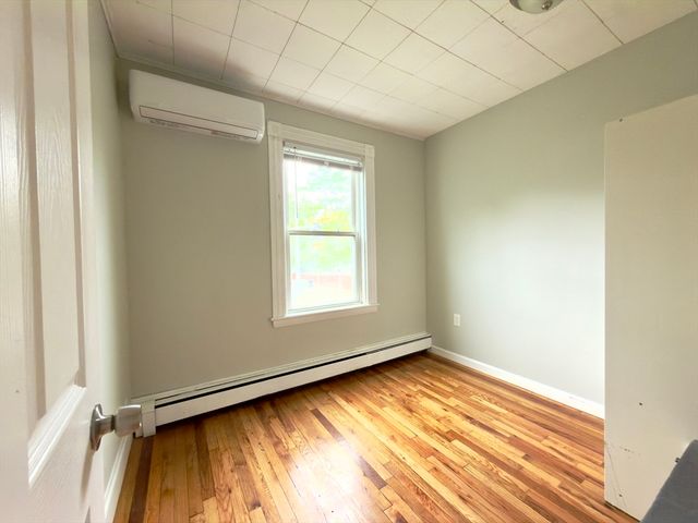 2 Sherman St A2, Cambridge, MA 02138