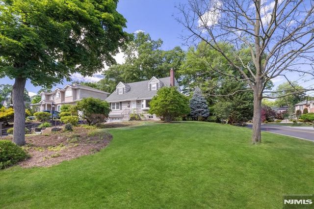 101 Pershing Road, Englewood Cliffs, NJ 07632