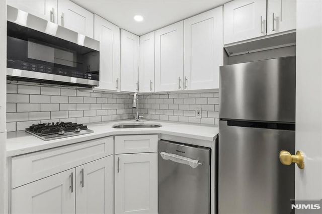 101 Pershing Road, Englewood Cliffs, NJ 07632