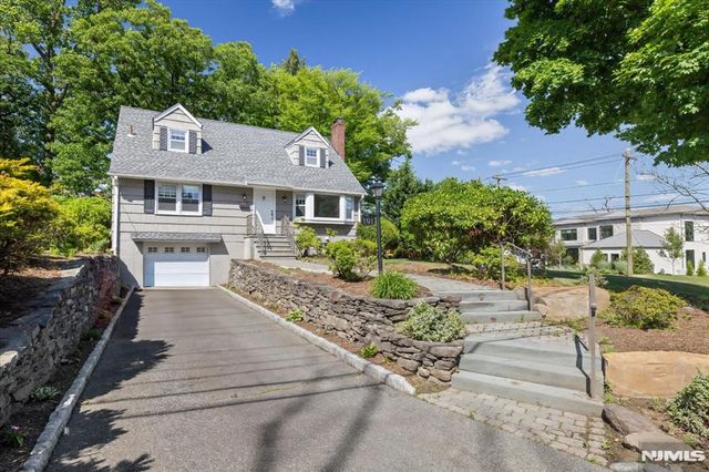 101 Pershing Road, Englewood Cliffs, NJ 07632
