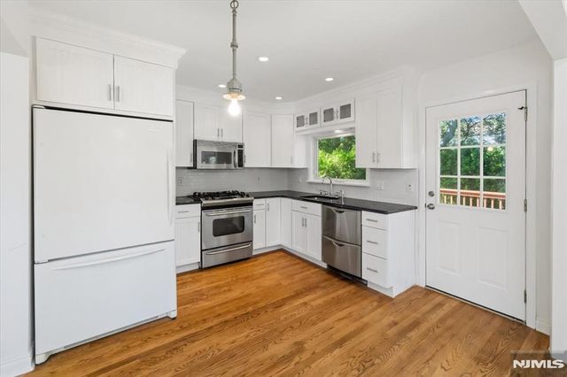 101 Pershing Road, Englewood Cliffs, NJ 07632