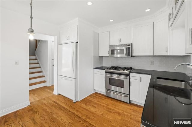 101 Pershing Road, Englewood Cliffs, NJ 07632