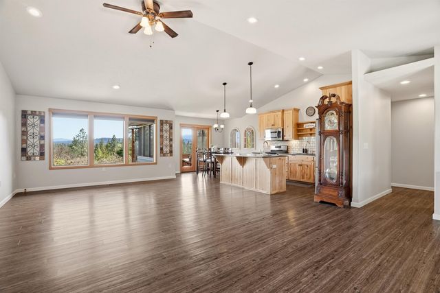 34212 N Vista Point Ln, Deer Park, WA 99006