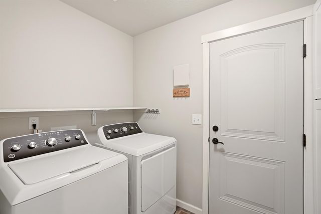 34212 N Vista Point Ln, Deer Park, WA 99006
