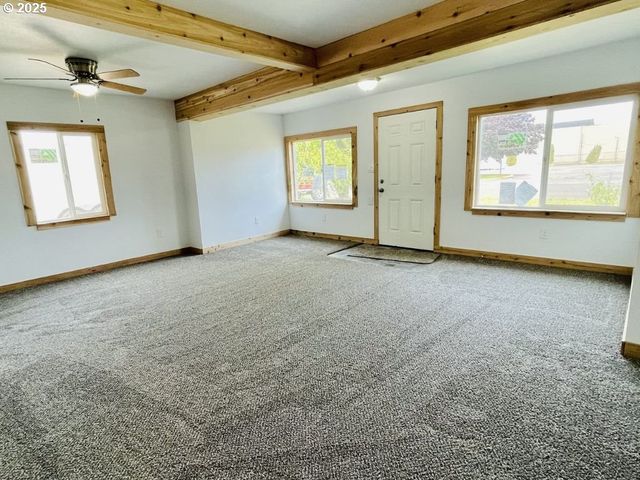 951 S 2ND St, Coos Bay, OR 97420