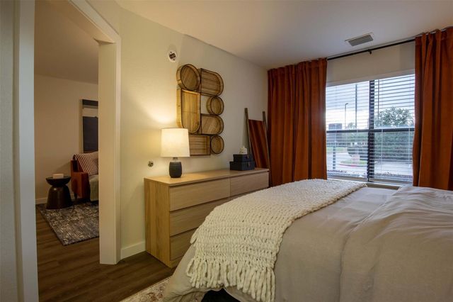 18828 State Highway 249 231, Houston, TX 77070