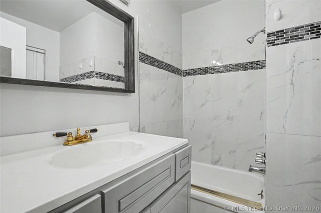 1158 N Hickory Place, Broken Arrow, OK 74012