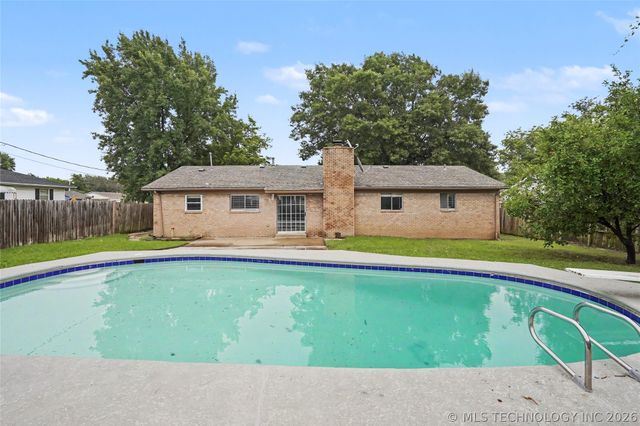 1158 N Hickory Place, Broken Arrow, OK 74012