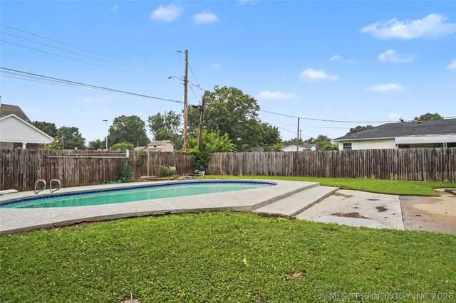 1158 N Hickory Place, Broken Arrow, OK 74012