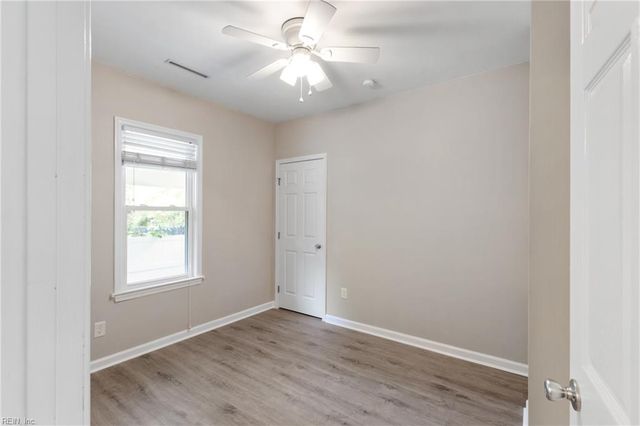 87 Lucas Creek RD, Newport News, VA 23602