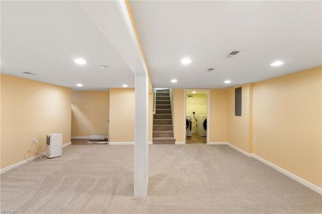 87 Lucas Creek RD, Newport News, VA 23602