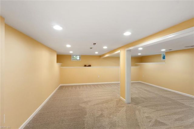 87 Lucas Creek RD, Newport News, VA 23602