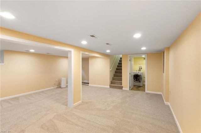 87 Lucas Creek RD, Newport News, VA 23602