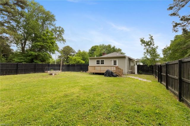 87 Lucas Creek RD, Newport News, VA 23602