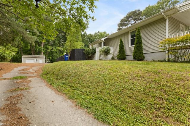 87 Lucas Creek RD, Newport News, VA 23602
