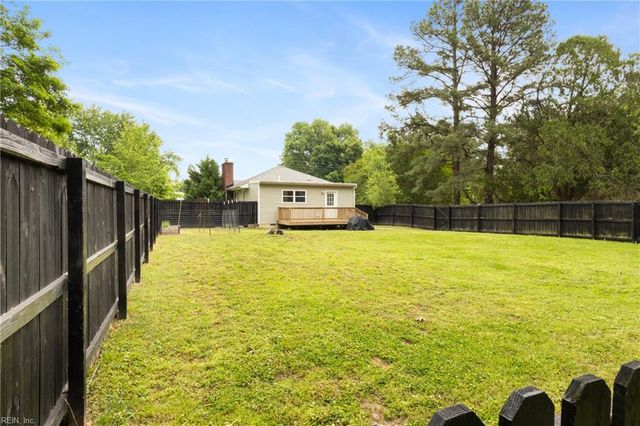 87 Lucas Creek RD, Newport News, VA 23602