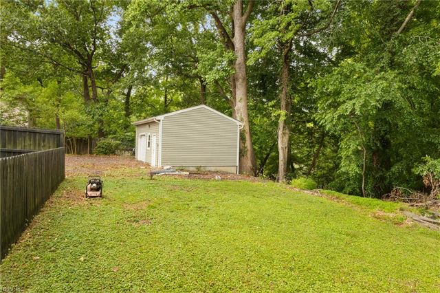 87 Lucas Creek RD, Newport News, VA 23602