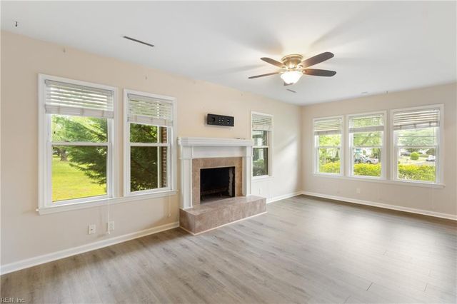 87 Lucas Creek RD, Newport News, VA 23602