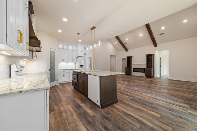 7528 Downhaul Way, Brownwood, TX 76801